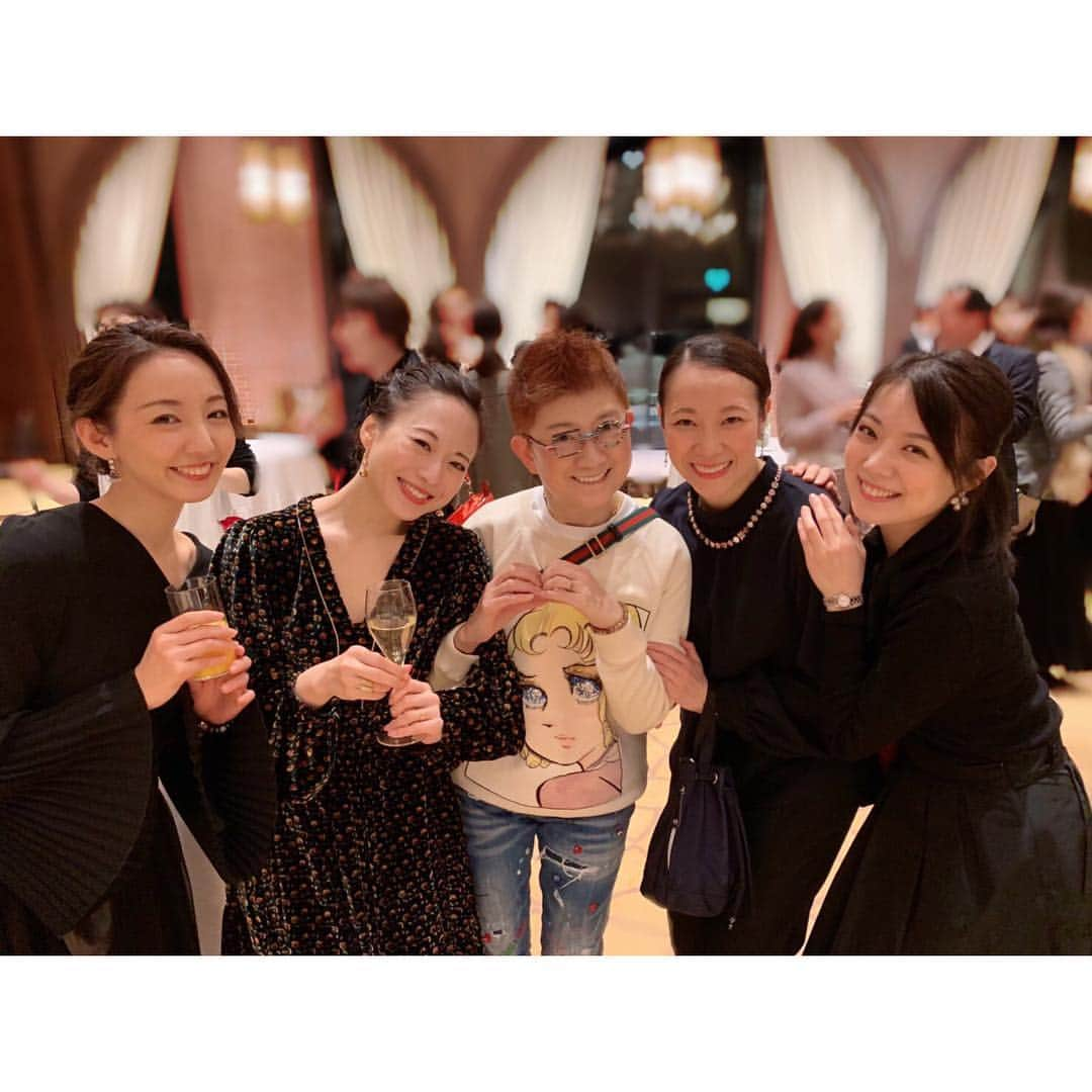 咲希あかねさんのインスタグラム写真 - (咲希あかねInstagram)「#汀夏子 さんと#ジェミニ のメンバーで♡ こんなお写真撮っていただけるなんて… 幸せすぎます( ´ ▽ ` )✨ 振付は#尚すみれ 先生♡大好き♡  #ベルサイユのばら45 #ベルばら #梅田芸術劇場」2月23日 10時59分 - akane_saki