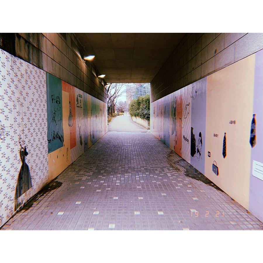小澤陽子さんのインスタグラム写真 - (小澤陽子Instagram)「🎨🎨🎨 . .  #wallArt #こんなところに #発見 #かわいいトンネル #sweetWay」2月23日 12時18分 - yoko.ozawa729