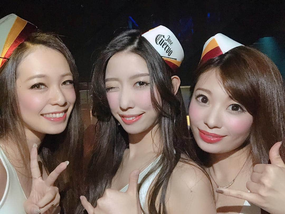 鳴村なかのインスタグラム：「昨日はクエルボガールしてきたよ🍸💗 今月は脅威のあーもんさん率で嬉しかった😛笑  #レースクイーン #RQ #クエルボガール #鳴村なか #なかぽん #イベントコンパニオン #モデル #model #笑顔 #smile #instagood #instagramjapan #girl #黒髪 #写真好きな人と繋がりたい #写真撮ってる人と繋がりたい」