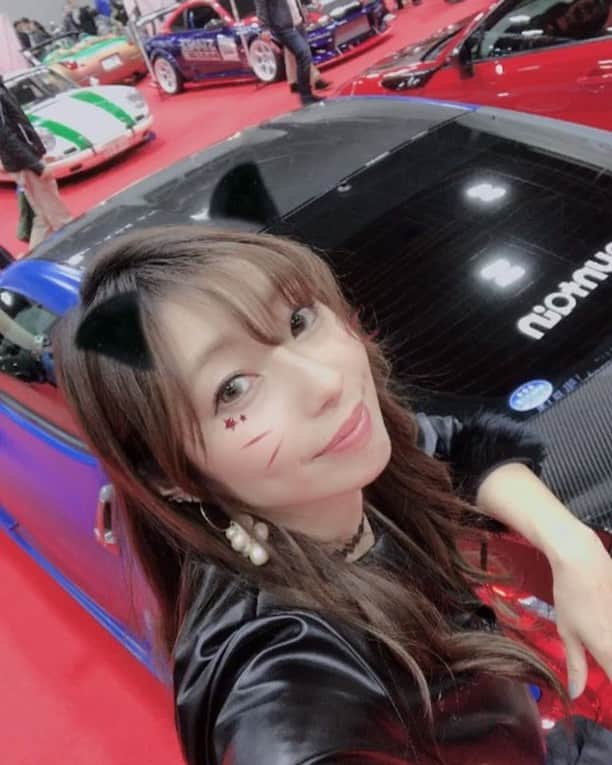 のインスタグラム：「・ ・ ・ たまには動画♡ 名古屋オートトレンド１日目 お疲れ様でした꒰✩︎˙˟˙✩︎꒱ 今年は３号館garage力様のところで お世話になっています。 スペース上、長時間の撮影タイムが難しく 出演は毎回５分程度になってしまいますが たくさんの方にお立ち寄りいただけました。 明日もお待ちしています！ が 両隣の車両に体やバッグ、撮影機材など ぶつからないように ご協力お願い致しますm(_ _)m またタチの悪い動画撮影をされる方や 明らかにパンチラ狙いのローアングル撮影は お断りしております。 あまりにタチが悪い場合は 私が直接注意をしに行くか 社長が注意しに行きます(´･д･`)！ 周りの方の迷惑になる行為は やめてくださいね‼︎ 明日もみんなで楽しい空間を、思い出を つくりましょうねଘ(੭´･∀︎･`)੭ ・ ・ #名古屋オートトレンド #オートトレンド #カスタムカー #garage力 #ガレージチカラ #キャンギャル #selfie #動画 #followme」