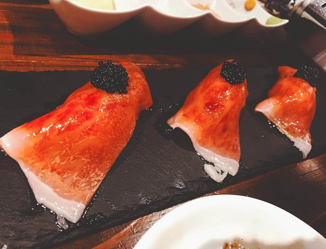 こなんさんのインスタグラム写真 - (こなんInstagram)「. . 昨日はサプライズで ジュキヤの誕生日を かすとお祝いした🥰🎉 仲子さんだいすきだよ  お揃いのパーカーでプリ撮れなかったから 外でプリっぽく撮ったもんね  #かすじゅきこな#仲子さん#あいらぶゆー」2月23日 19時28分 - konan_610