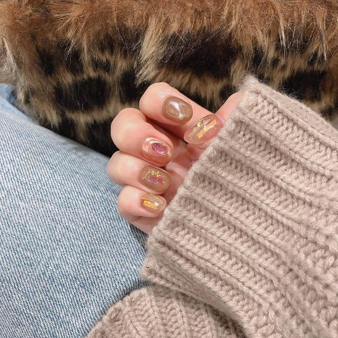 植木南央さんのインスタグラム写真 - (植木南央Instagram)「#newnail #nail #homefukuoka  爪かわいい🦹🏻‍♂️♥️ 左手のギラギラも右手もニュアンスもかわいい、、、 右手の薬指に、花束💐見えにくいかなあああ🥶 ⠀ @eriiii0611 さんいつもありがとうございます🥰 みんなも行ってみてね☺︎」2月23日 19時33分 - 70_naoueki