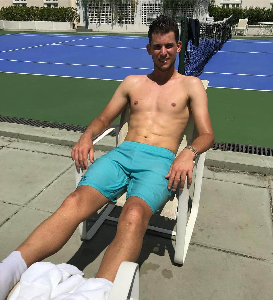 ドミニク・ティエムさんのインスタグラム写真 - (ドミニク・ティエムInstagram)「After some good and hot practice days in Rio it’s time to leave to Indian Wells ☀️ 🎾  Thank you @rioopenoficial and I really hope to see all of you next year 😊 #riodejaneiro #sauna #createdwithadidas #4ocean」2月24日 4時52分 - domithiem