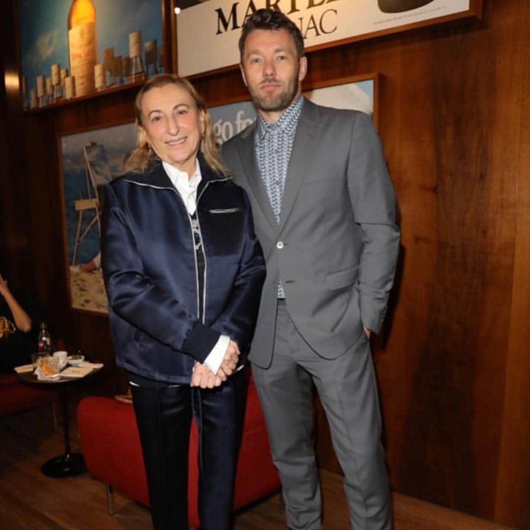 ジョエル・エドガートンのインスタグラム：「Thanks Mrs Prada and your lovely team for looking after me in Milan @prada」