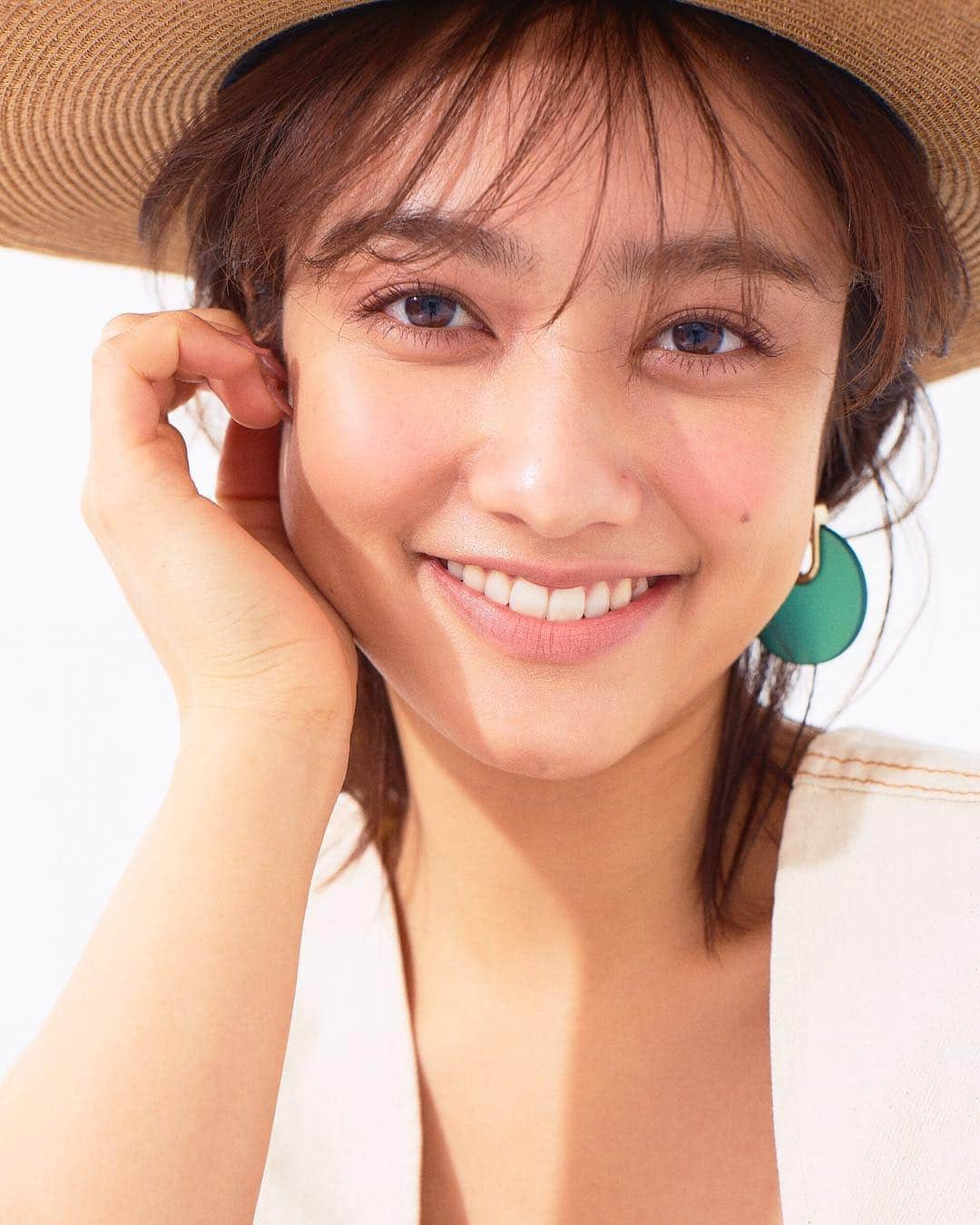 谷まりあさんのインスタグラム写真 - (谷まりあInstagram)「みんなも笑っていてねーん😆🥰🥰💖4月号みてねん」2月24日 21時43分 - mariaaaa728