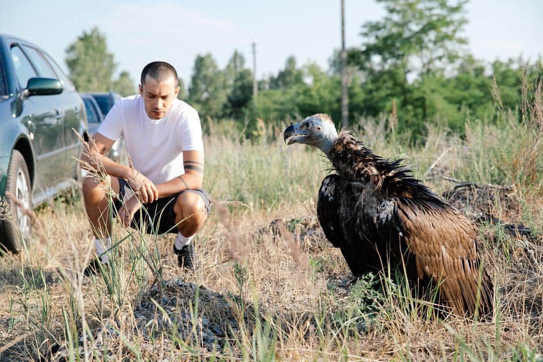 タイラー・ジョセフのインスタグラム：「::;,.from the levitate shoot in Ukraine,.,;」