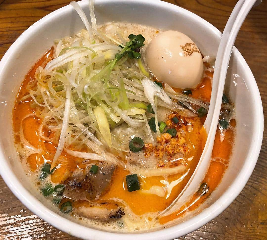 hajimeさんのインスタグラム写真 - (hajimeInstagram)「鶏担々麺🍜 うんめ〜 今月限定のため、あと4日で終了です😭 ・ ・ ・ #池袋#鶏の穴#今月の#らーめん#ラーメン#担々麺#らーめん倶楽部 #らーめん大好き」2月24日 14時04分 - haji.chan