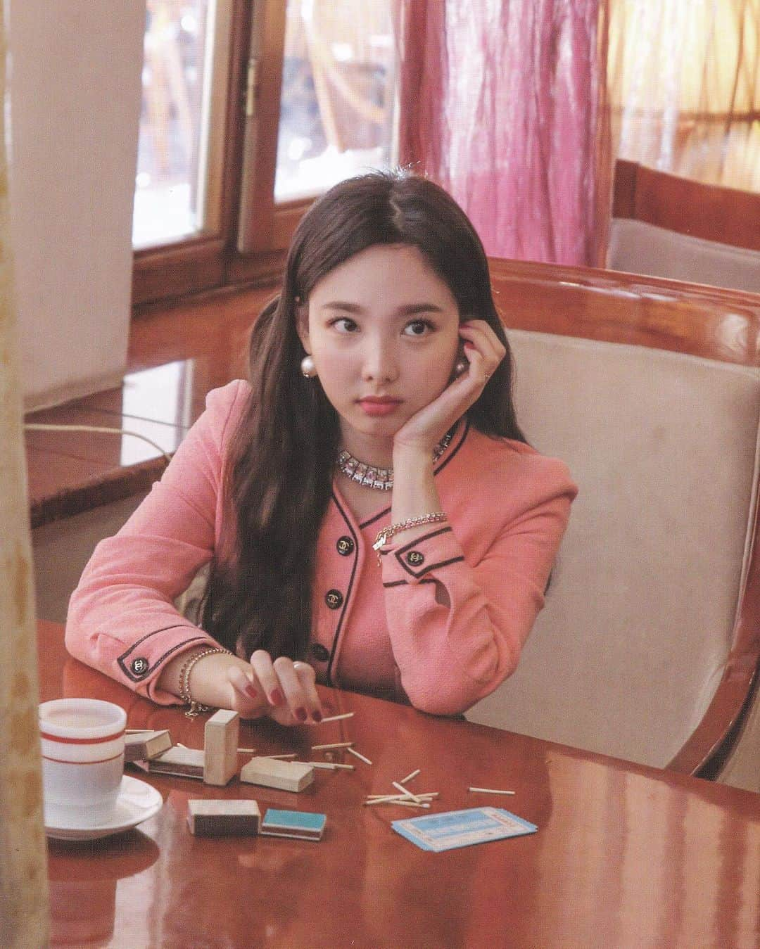 ナヨンさんのインスタグラム写真 - (ナヨンInstagram)「🐰 [Scan] The Year Of Yes Monograph MV Making #TWICE#트와이스#NAYEON#나연」2月24日 17時17分 - twicenayeon