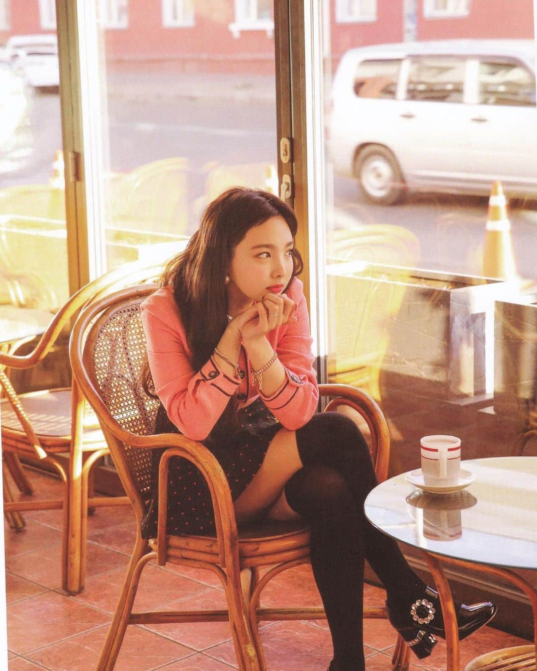 ナヨンさんのインスタグラム写真 - (ナヨンInstagram)「🐰 [Scan] The Year Of Yes Monograph MV Making #TWICE#트와이스#NAYEON#나연」2月24日 17時17分 - twicenayeon