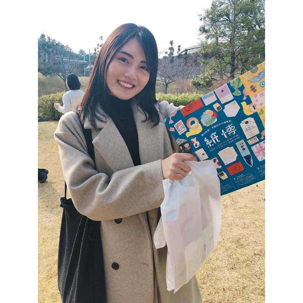 水谷果穂さんのインスタグラム写真 - (水谷果穂Instagram)「紙博in京都 行ってきました！！ 紙好きには堪らない、堪らないどころか信じられないくらい、好きな物達で溢れていました。 本当、ありがとうございます。 素晴らしかったです！ #紙博」2月24日 20時03分 - kahomizutani_official