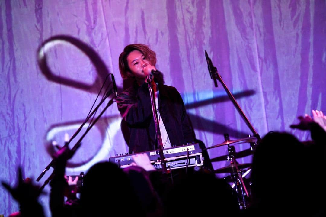 カフカさんのインスタグラム写真 - (カフカInstagram)「‪𝐾‌𝐹‌𝐾 ‬﻿ ‪２０１９．２ ．２３﻿ ‪at RUIDO K2﻿ ﻿ ‪photo by kazuki sano﻿ @kazukisano0214」2月24日 20時20分 - wearekfk