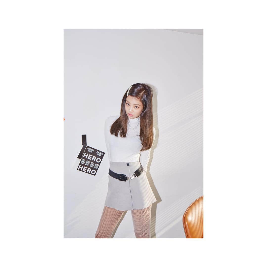 ジェニーさんのインスタグラム写真 - (ジェニーInstagram)「my very own chanel vintage 🖤」2月24日 23時13分 - jennierubyjane