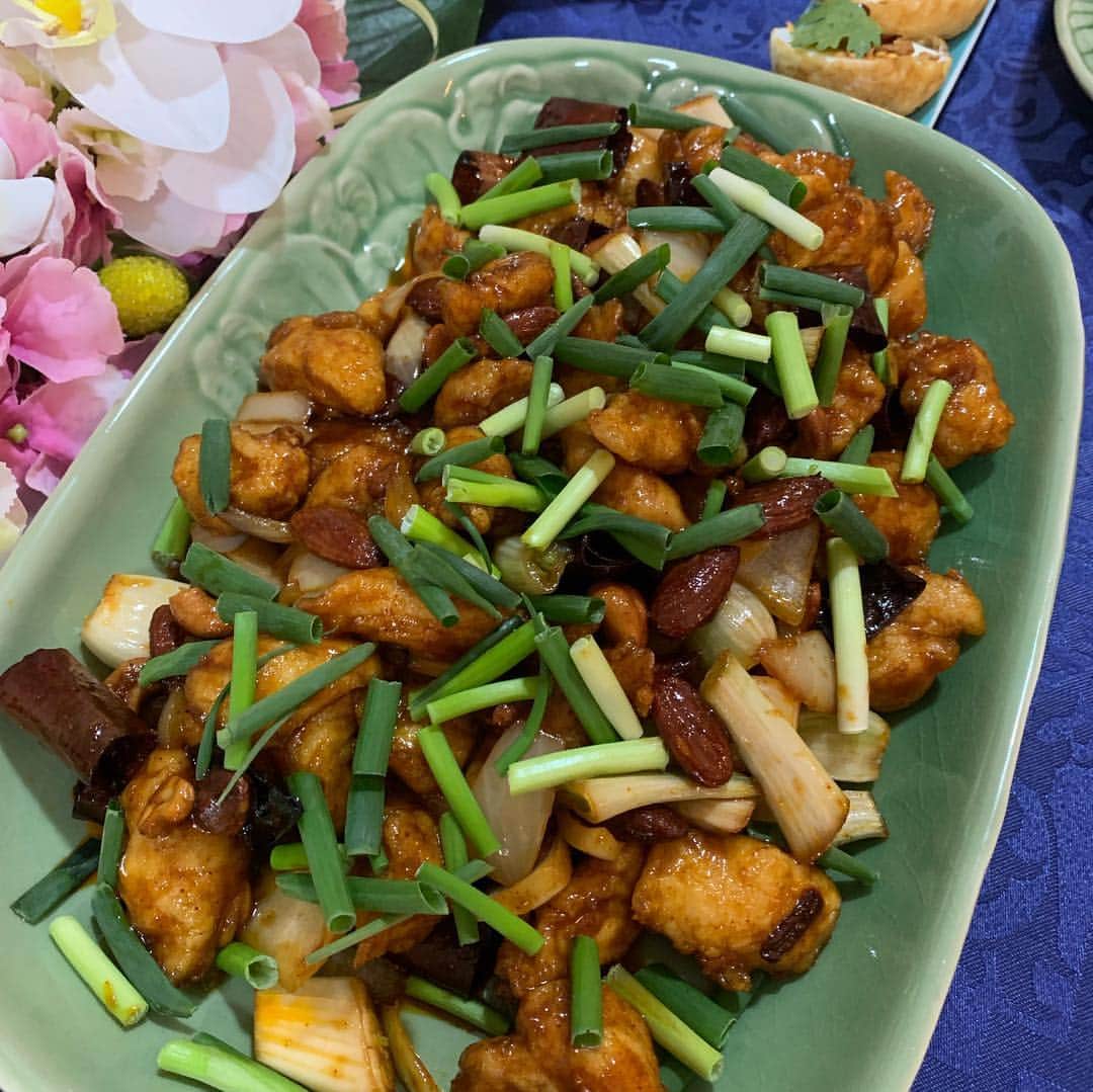 山本モナさんのインスタグラム写真 - (山本モナInstagram)「ジュンちゃんのお手製タイ料理。最高。  #どれもめちゃくちゃ美味しい #タイ料理 #イトウジュン  #食べすぎた」2月25日 15時19分 - monayamamoto
