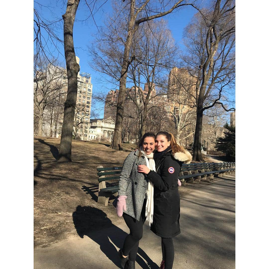 ヴァネッサ・グレニエさんのインスタグラム写真 - (ヴァネッサ・グレニエInstagram)「NYC Pt. 2 : Skating and Central Park ⛸🍃」2月25日 8時03分 - vaness_grenier