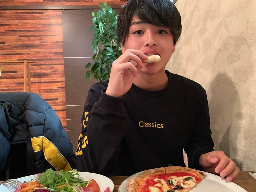 新井瑞樹さんのインスタグラム写真 - (新井瑞樹Instagram)「今日のランチ。 今年初のピザだった気がする🍕 #pizza」2月25日 13時21分 - mizuki10_official