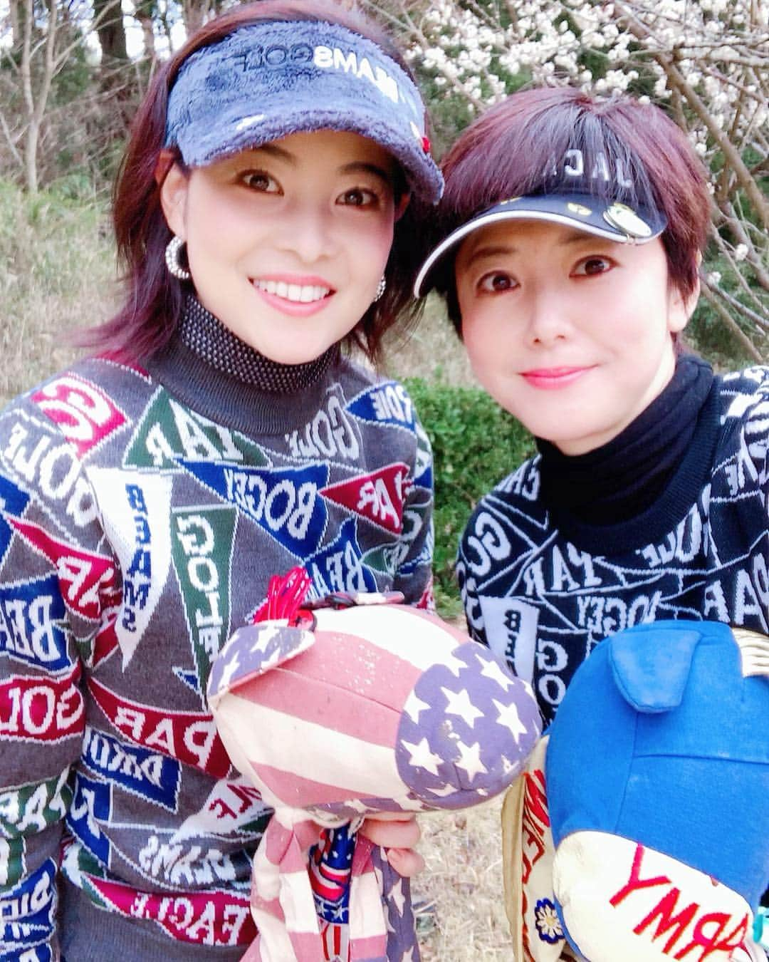 吉田玲奈さんのインスタグラム写真 - (吉田玲奈Instagram)「朝雨からの晴れ⛳️ 暑いくらい😵 コンペの為赤ティー🔴 42/46  88 #白梅 #花 #✿ #春はもうそこまで来てる #ゴルフ #ゴルフコンペ #赤から #ゴルフ女子 #ゴルフ大人女子 #beamsgolf #ビームスゴルフ  #callawaygolf #monzee #モンジー #ロバちゃん #新しいの欲しい #雨ゴルフ #昼から #ポカポカ陽気 #暑くて汗だく #ゴルフ日和  #42/46  #88  #1.5ラウンド #45  #石山愛子 #吉田玲奈 #reinagolf 🔴42/46 88  45」2月26日 0時25分 - reina.yoshida.ciel.1218