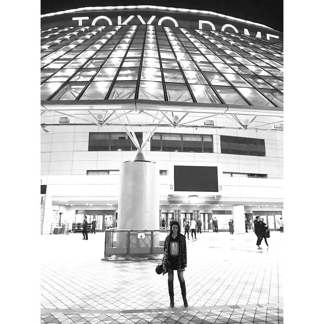 のインスタグラム：「#redpillbluestour #tokyodome #maroon5」