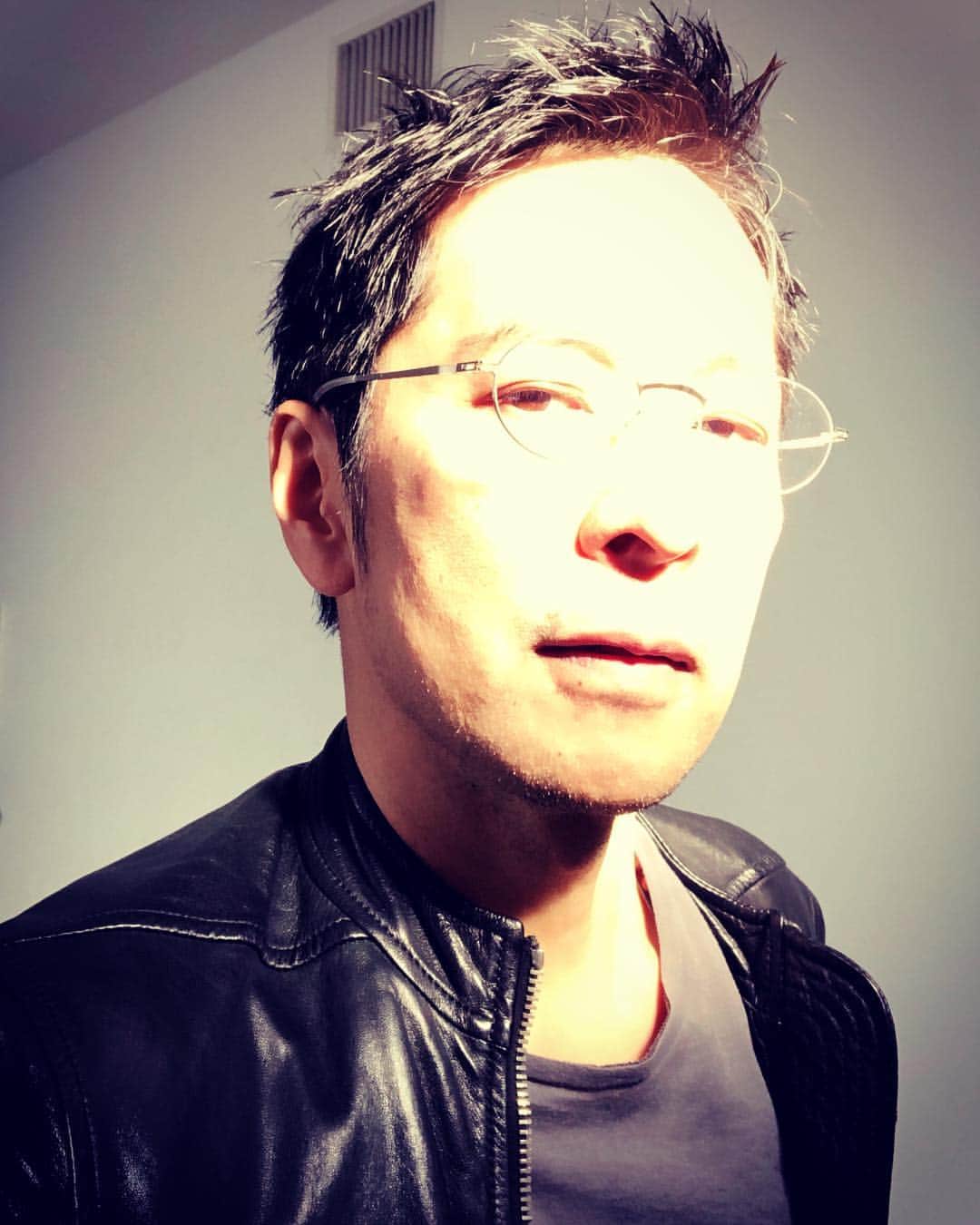 徳永英明さんのインスタグラム写真 - (徳永英明Instagram)「#hideaki_tokunaga_official #徳永英明 #newhair  髪を切るのは、間が3週間と決めているので今日切りました。」2月25日 18時58分 - hideaki_tokunaga_official