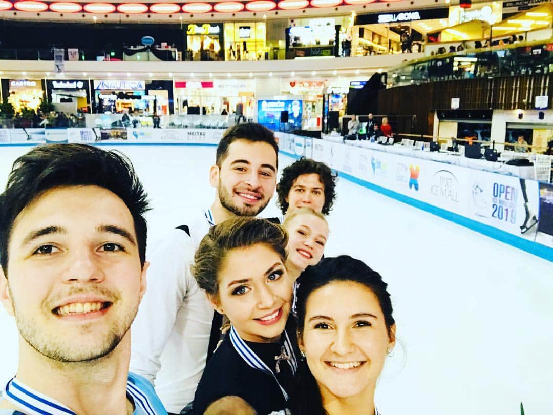アレクサンドラ・ナザロワのインスタグラム：「❤️」