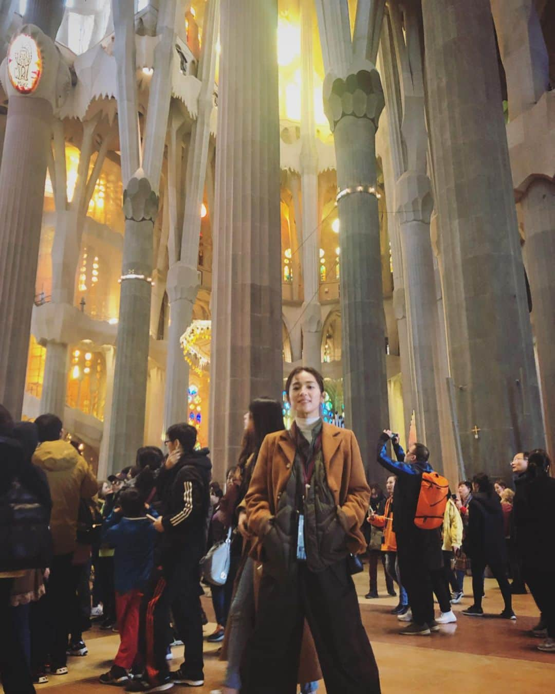 中村アンさんのインスタグラム写真 - (中村アンInstagram)「中に入るとまた違う世界が🏰✨ #sagradafamilia #サグラダファミリア」2月25日 20時10分 - cocoannne