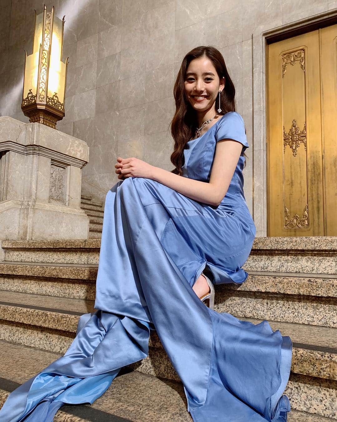 新木優子さんのインスタグラム写真 - (新木優子Instagram)「オリゴスマートのコマーシャルで着させて頂いてるドレスはこのコマーシャルのために作っていただいたもの、、♡」2月25日 21時08分 - yuuuuukko_