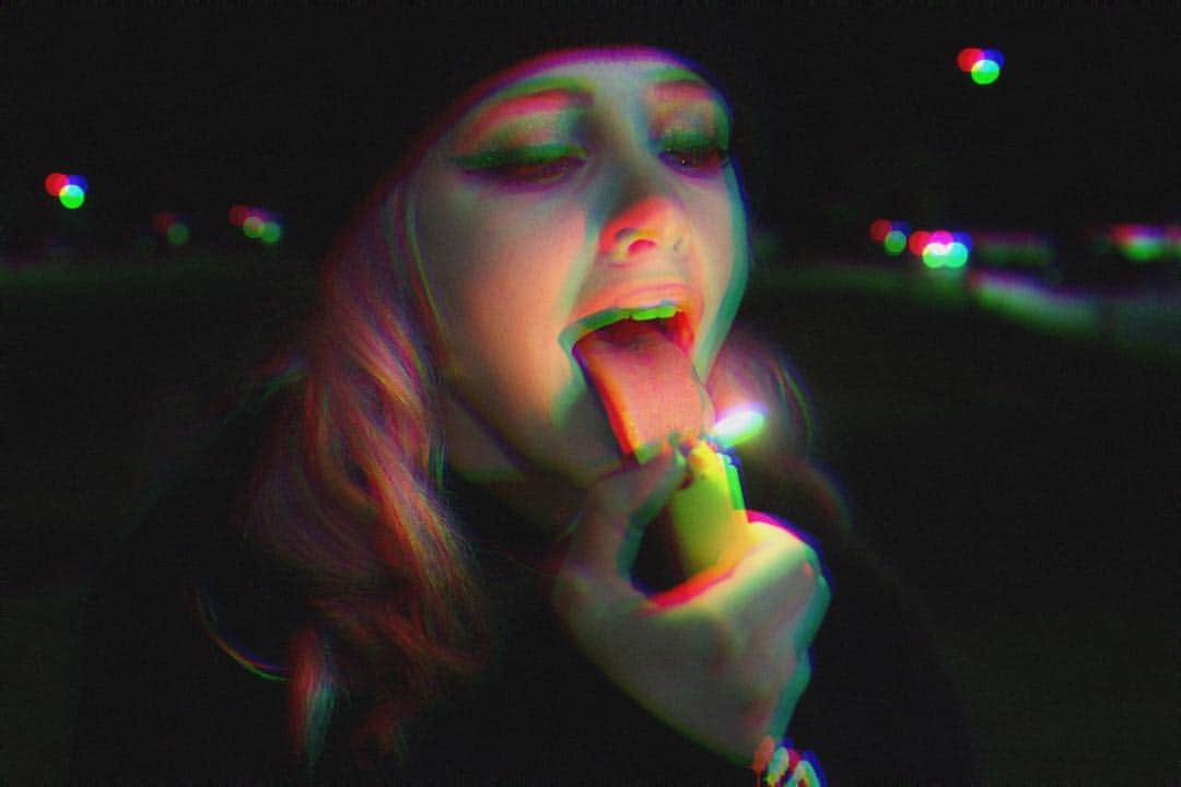 タイラー・ピアースのインスタグラム：「This seemed like a good idea at the time . . . #photography #darkart #vibes  #concept conceptualart #photoart #artist #grunge #tocka」