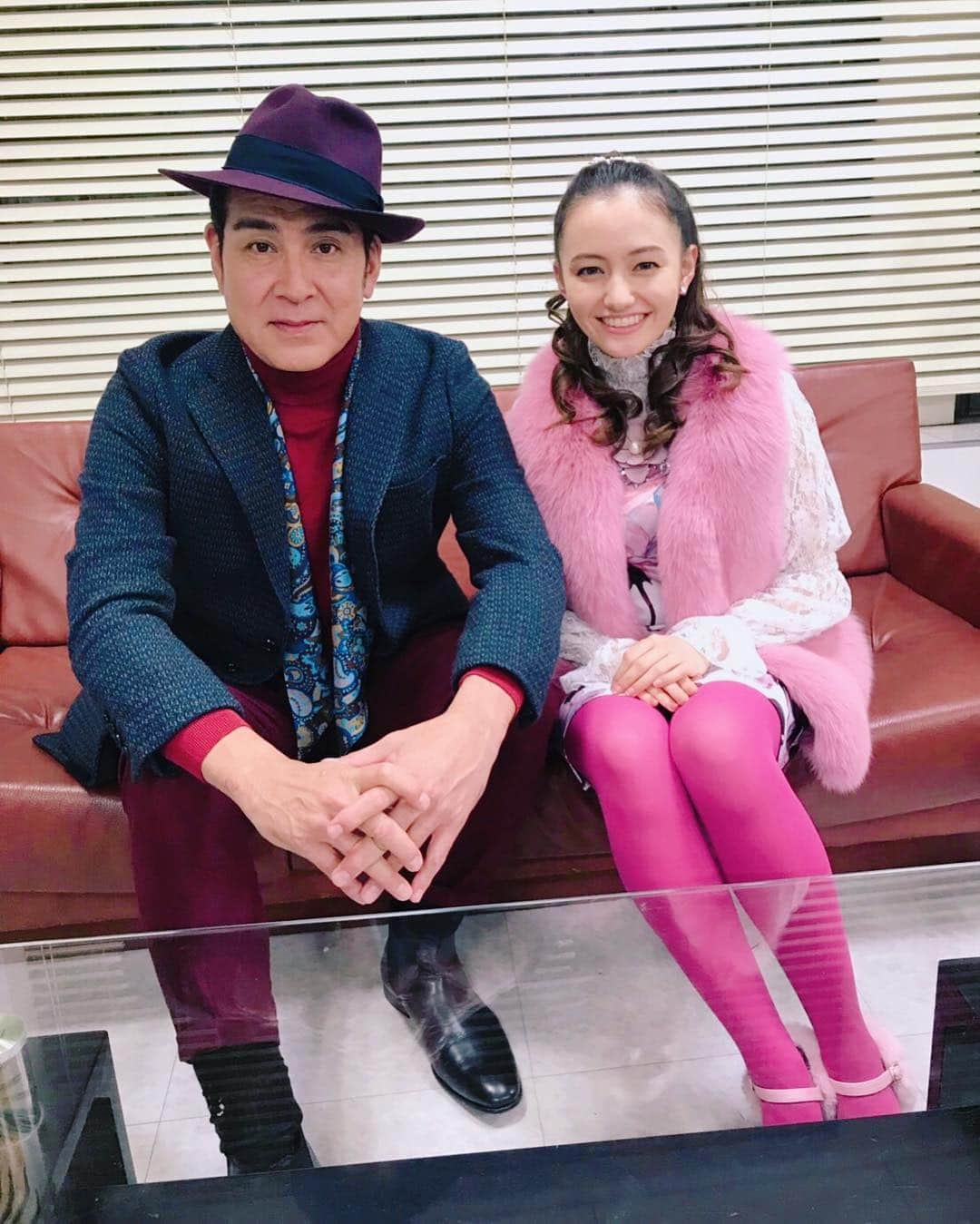 アヤカ・ウィルソンさんのインスタグラム写真 - (アヤカ・ウィルソンInstagram)「. 桑田さん & リンちゃん キャラ濃すぎるメンツ♡ . 宇梶さん、アドリブでルー大柴感漂うカリスマ桑田をより面白く仕上げてくれるので、現場はスタッフさんもみんな笑いを堪えるのに一苦労 笑笑 こんな現場も最高だね✨✨ . 楽しい現場ありがとうございます😂✨ . 昨日の第6話見てくれたかな？ 来週もお見逃しなく〜☺️⭐️ . #節約ロック #撮影オフショット #宇梶剛士 さん #キャラ濃すぎる問題絶対ある 笑 #これでも大先輩の隣で緊張してます😂」2月26日 9時18分 - ayakawilson_official