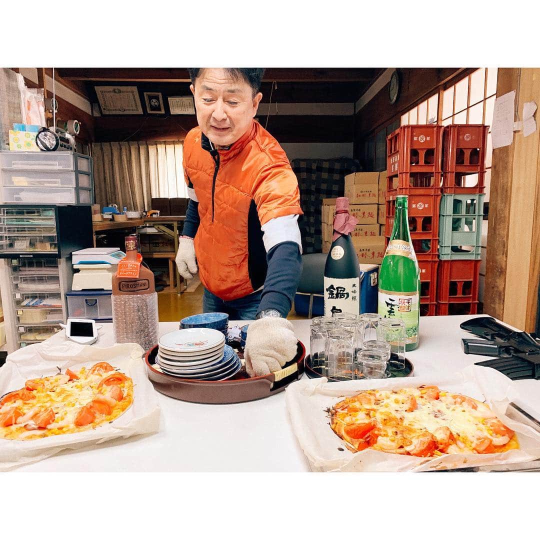 紗栄子さんのインスタグラム写真 - (紗栄子Instagram)「南島原の江越製麺所にて。 江越さんと奥様のお手製の江越製麺のおうどんを使ったちゃんぽん鍋とピザ♡♡ 実家に帰るような気持ちで「ただいま〜」と✨✨✨ はぁ。 もう帰りたい♡ #江越製麺所#長崎」2月26日 13時12分 - saekoofficial