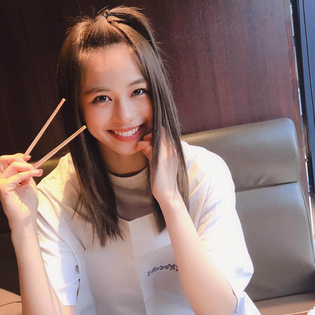 佐藤晴美さんのインスタグラム写真 佐藤晴美instagram 地元の友達とお肉 たまに会える大切な人と こんな時間が大切だぁ 高校生感 肉 2月26日 時40分 Sato Harumi Official