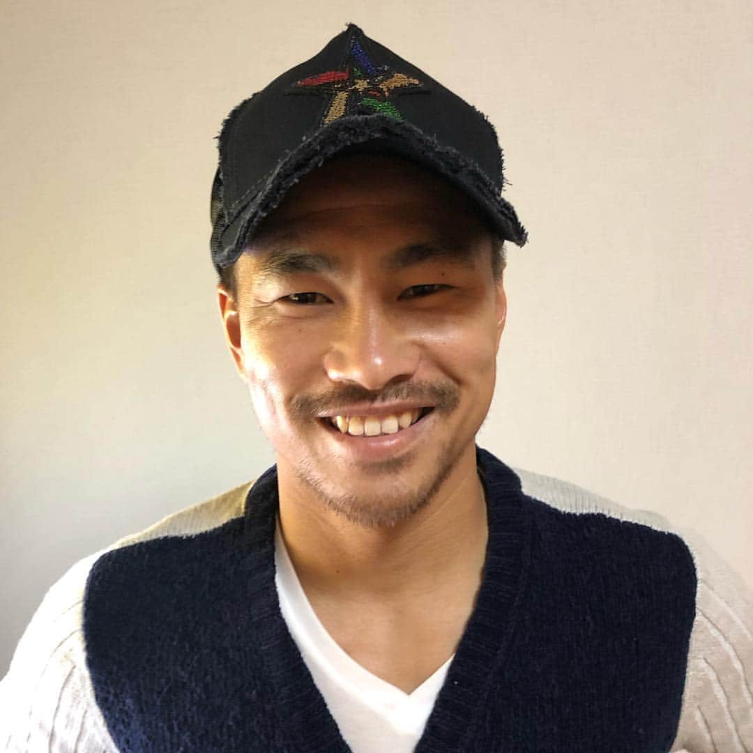 吉田豊のインスタグラム：「またまたまた誕生日プレゼント頂いちゃいました🎁大好きな帽子🧢 和也さんきゅー👍 #感謝」
