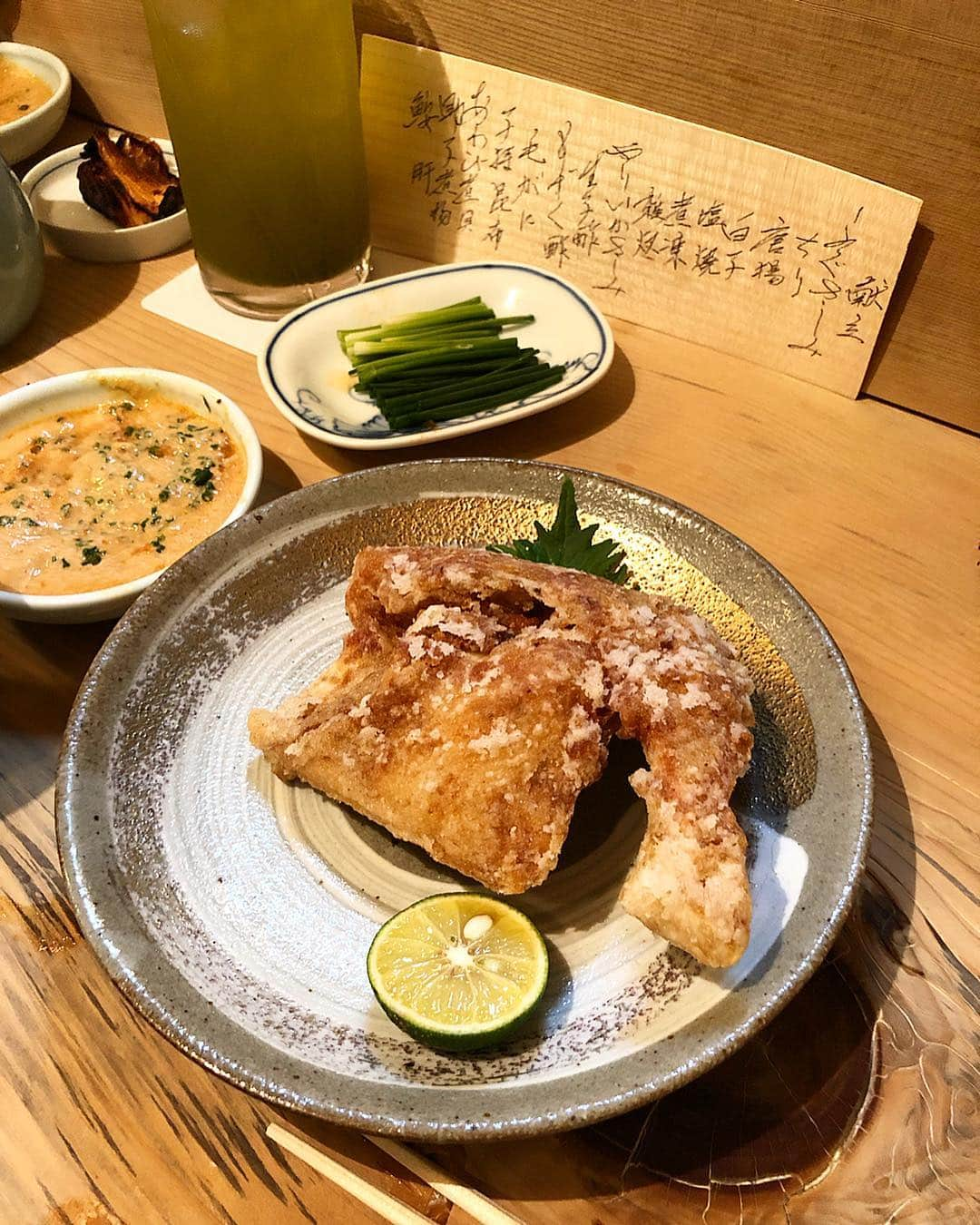 濱野りれさんのインスタグラム写真 - (濱野りれInstagram)「Blowfish Restaurant  #Reservation ➡︎ Soon #Taste ➡︎ A I could make a reservation on that day!!The cuisines I order are 'Sashimi with Ankimo sauce', 'Nikogori', 'Karaage' and 'Zousui' 結局いつものメニュー🐡💓 美味しいけど、個室がオススメだよ🥺✨ . . #Rirelog#blowfish#roppongirestaurant #washoku#sashimi#sashimilover #tokyoeats#toptokyorestaurants#tokyogourmet#lovetoeat#eatlover#tabelog#fugu#ふぐ#ふぐ料理#予約必須#グルメ記録#和食#東京グルメ#食べログ高評価#食べログ4」2月26日 18時28分 - riregram