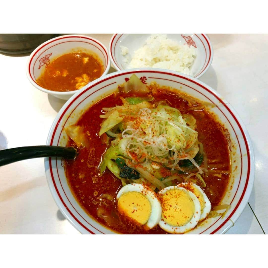 AYASAさんのインスタグラム写真 - (AYASAInstagram)「昨日は激辛好きのお友達(美女)とお久しぶりの中本へ🍜✨ . 北極やさいはお野菜も沢山摂取できるので健康的なのではないかと思っております( •̀ω•́ )و そしてもちろんご飯も🍚#白米大事 ・ ・ #蒙古タンメン中本 #中本 #北極やさい #辛さ2倍 🔥🔥 #すぺちょう #スペシャル超硬麺 #麺半分 #定食 #健康第一激辛党」2月26日 21時20分 - ayasa_doya