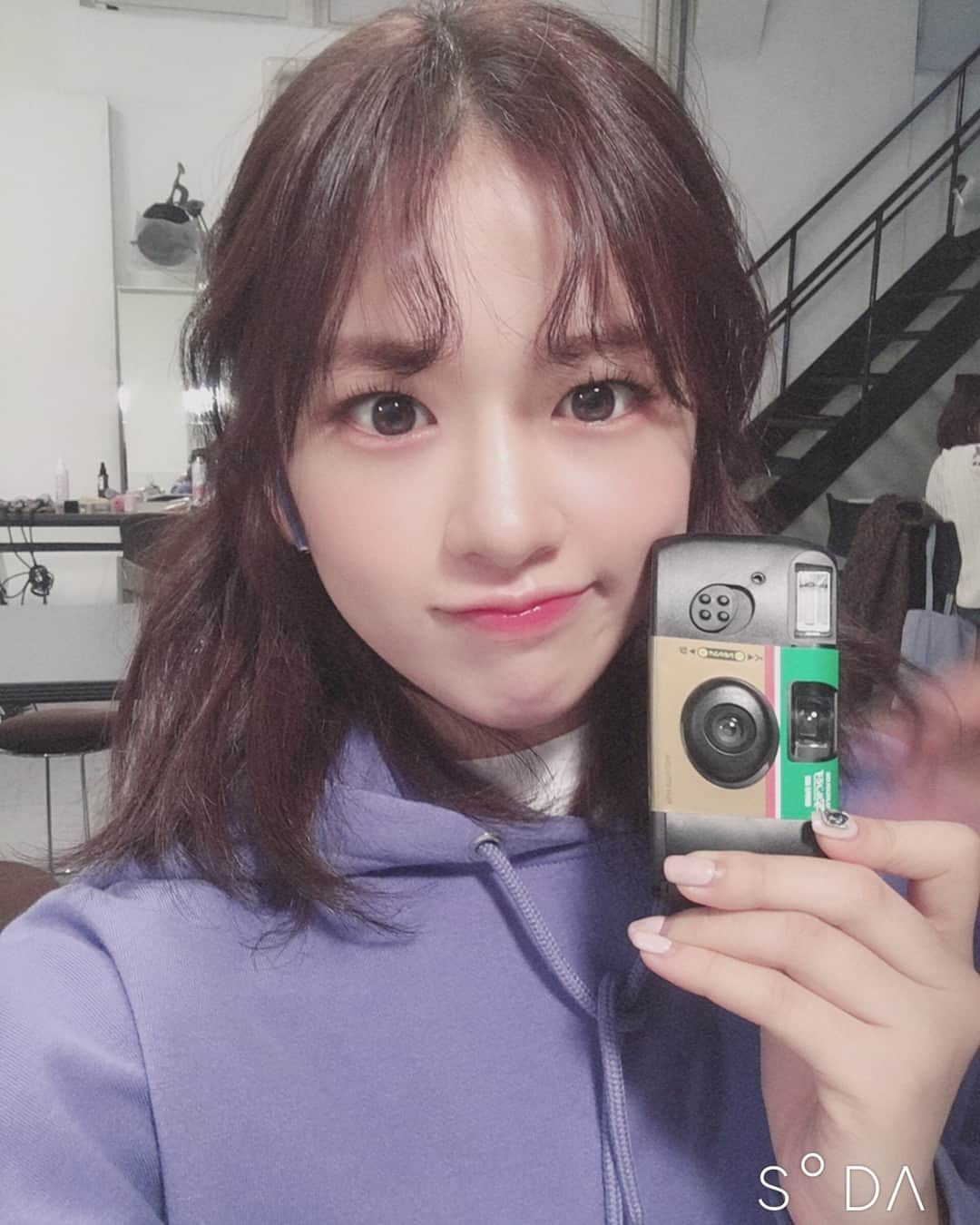 IZ*ONEさんのインスタグラム写真 - (IZ*ONEInstagram)「찰칵찰칵 パシャリパシャリ #유진 #ユジン #IZONE #아이즈원 #アイズワン」2月26日 22時28分 - official_izone