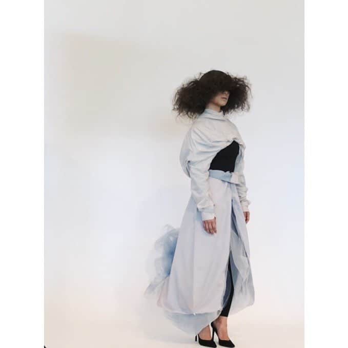金城優華のインスタグラム：「Creative. 喜納さんの世界観が好き . . . hair: @hair_salon_precious  model: @yuuka_kinjo_ . . . #creativebeautyfesta2019  #hairarrangesection #silveraward  #salon #mode  #見えないけど私。笑」