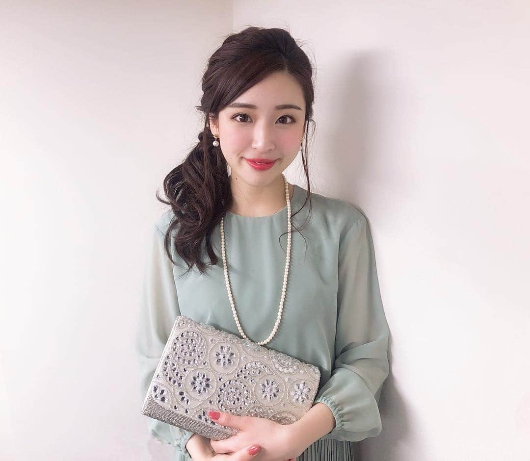 黒田詩織のインスタグラム：「イオンモールKYOTOさんで春服の撮影をしていただきました📸🎵 等身大POPだそうです😳✨ ぜひみにきてくださいね✨！ #newlifemykyoto #イオンモールKYOTO #unitedarrows #greenlabelrelaxing #righton #right_on」