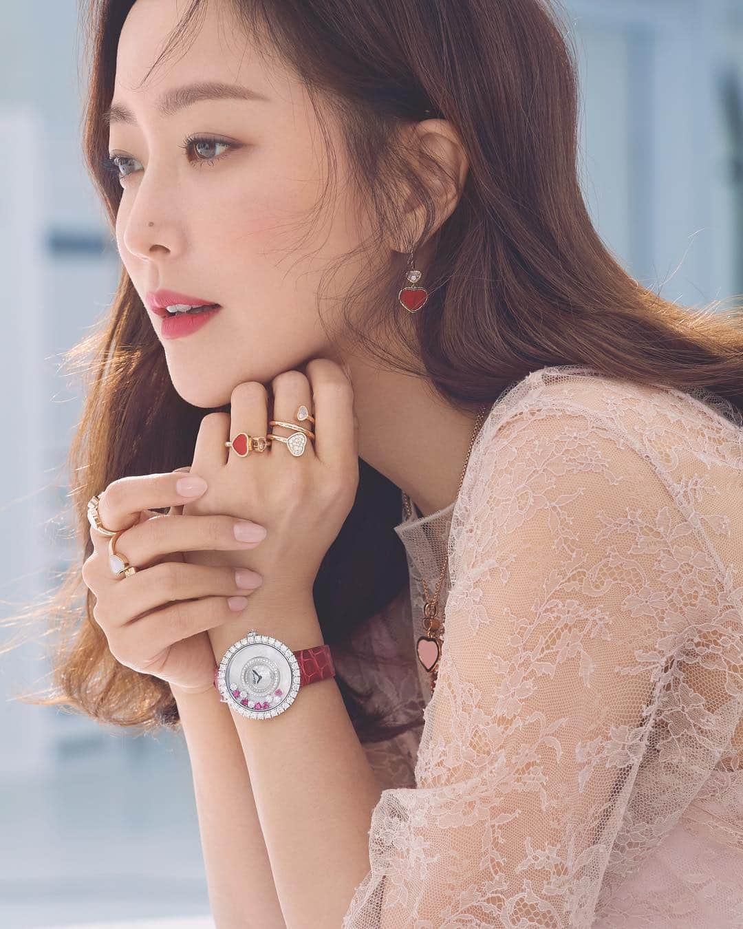 キム・ヒソンさんのインスタグラム写真 - (キム・ヒソンInstagram)「💎#쇼파드💍#chopard🦋#wKorea ᴵ  ᴸᵁᵛ. ᴵᵀ 👑」2月27日 13時46分 - lovely.katie.k