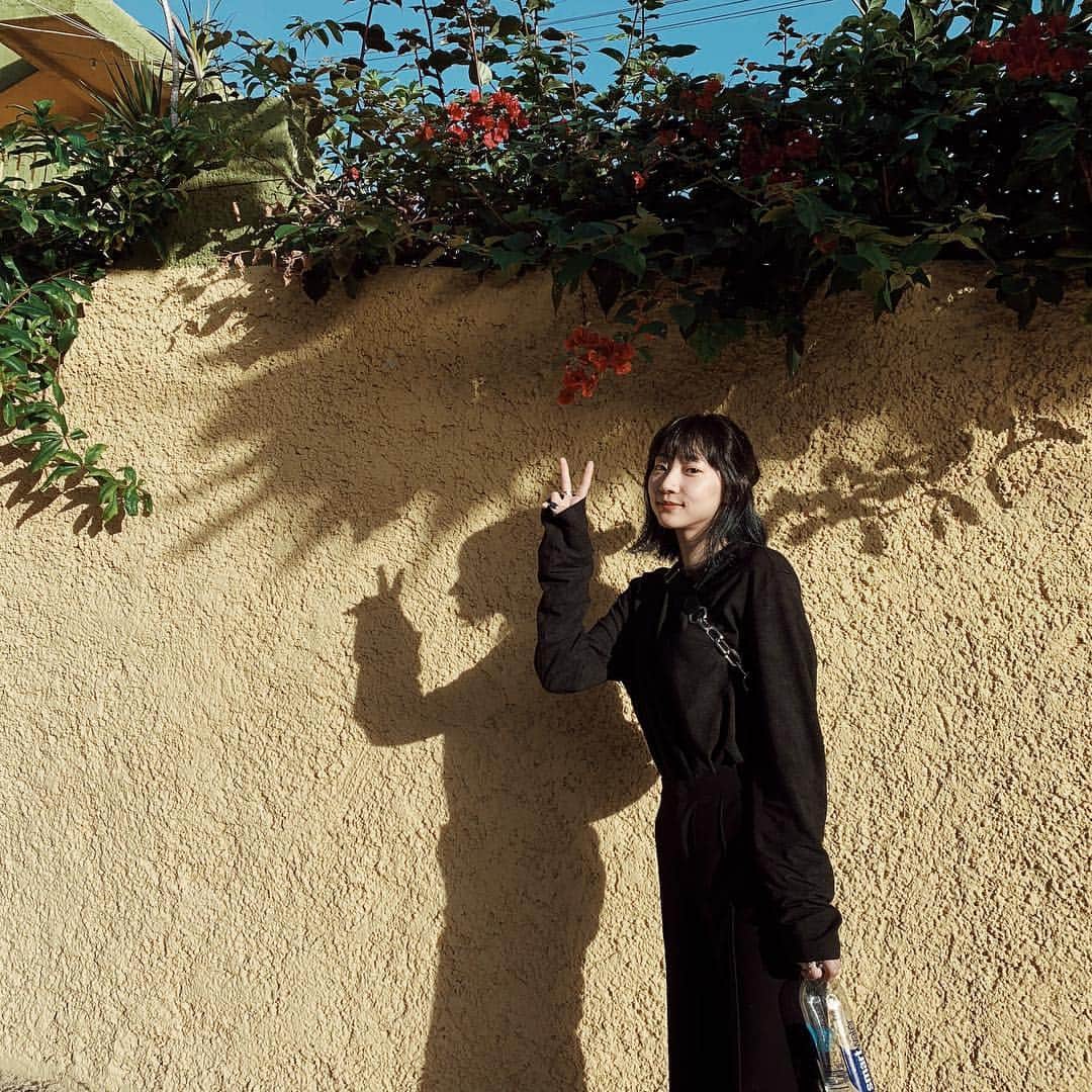 武田玲奈さんのインスタグラム写真 - (武田玲奈Instagram)「眠い目してる…😪 ひきこもりたい… 😪  質問ですが、皆さんは どんな写真が載せたら 嬉しいですか？」2月27日 14時06分 - rena_takeda