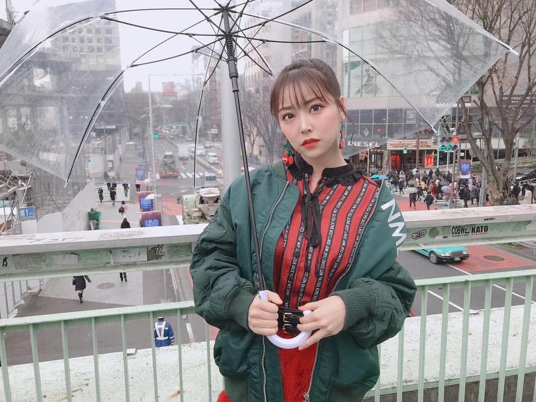 白間美瑠さんのインスタグラム写真 - (白間美瑠Instagram)「この衣装可愛い❤️好き！ この日、雨も降ってて寒かったよー！ #ジワるdays #akb48 #nmb48」2月27日 14時40分 - shiro36run