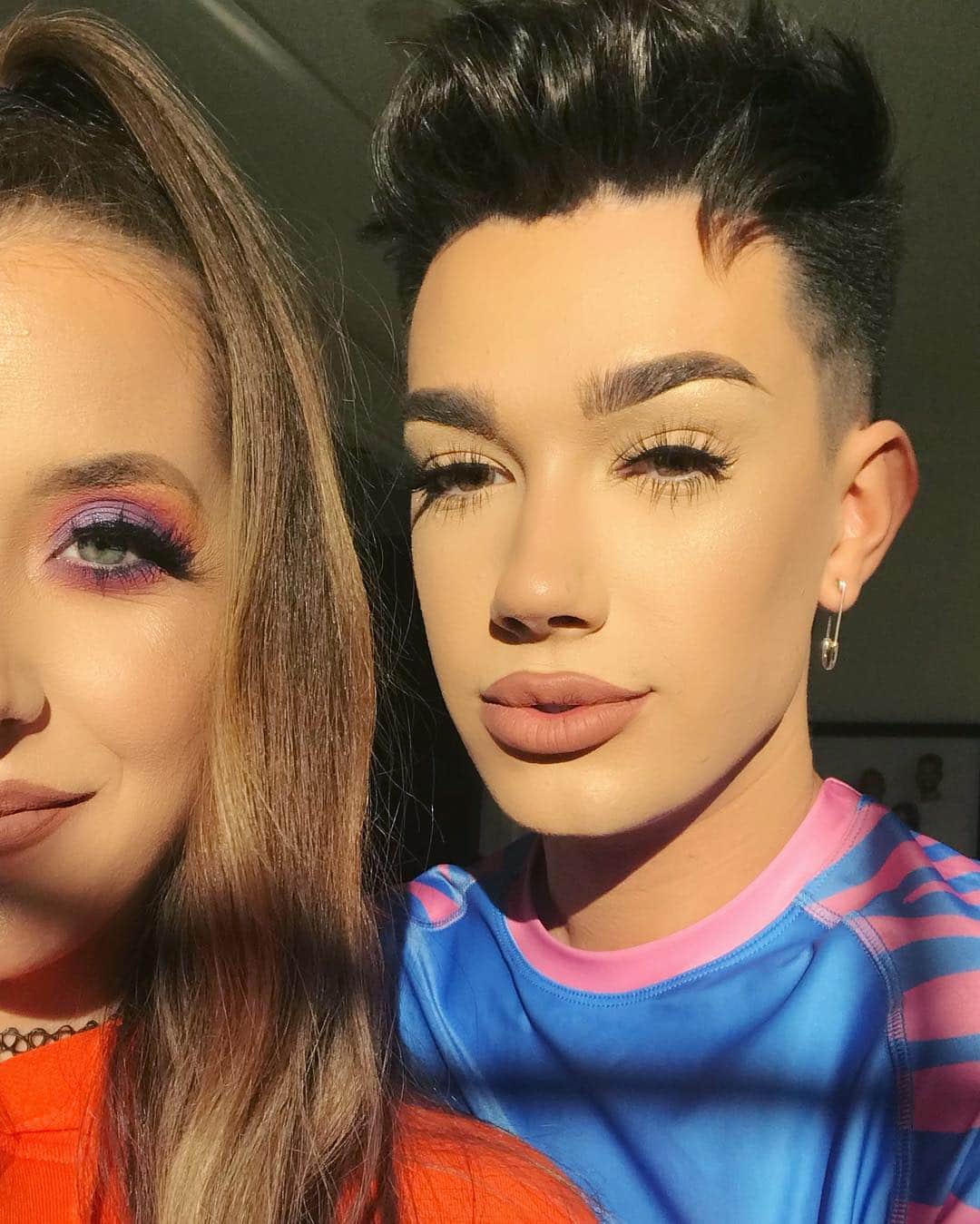 ジェナ・マーブルズのインスタグラム：「I cropped this so you could see how beautiful @jamescharles is what the hell. Like what the actual hell. The video of him doing my makeup is up on his channel, I had a wonderful time thank you so much James. 😭😭😭」