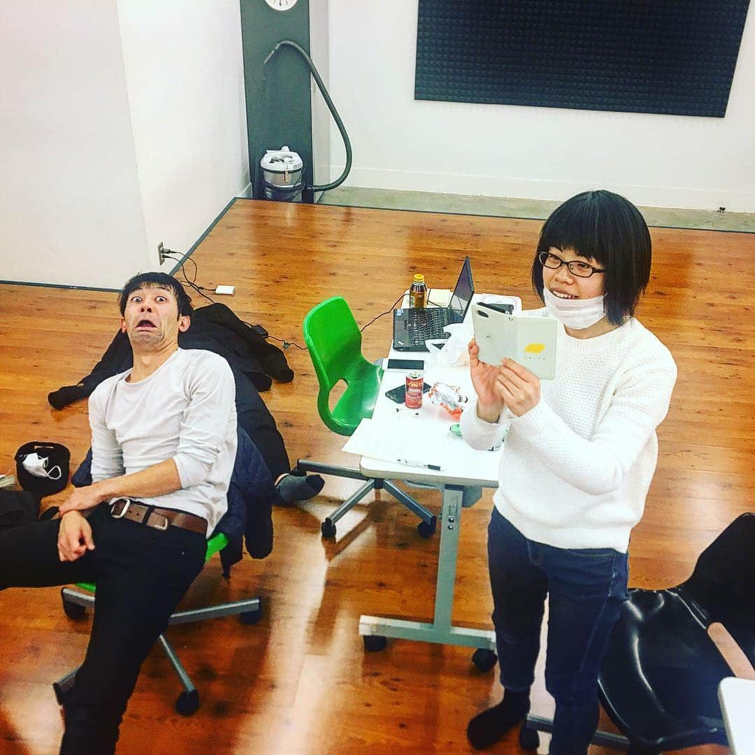 のインスタグラム：「スリーマンライブ関わってくれた先輩後輩同期マネージャーそしてお客さんに感謝。184cmに産んでくれた親にも感謝。  #スリーマンライブ  #偽装結婚 #合わせみそ #おとぎばなし #ブラットピーク #ロマン峠 #吉住 #groovyrubbish  #真空ジェシカ #ターリーターキー #ロモペ #まるごとゆーと #トゥルットゥー #残りみそ #ラストフレンズ #俺は184cm」