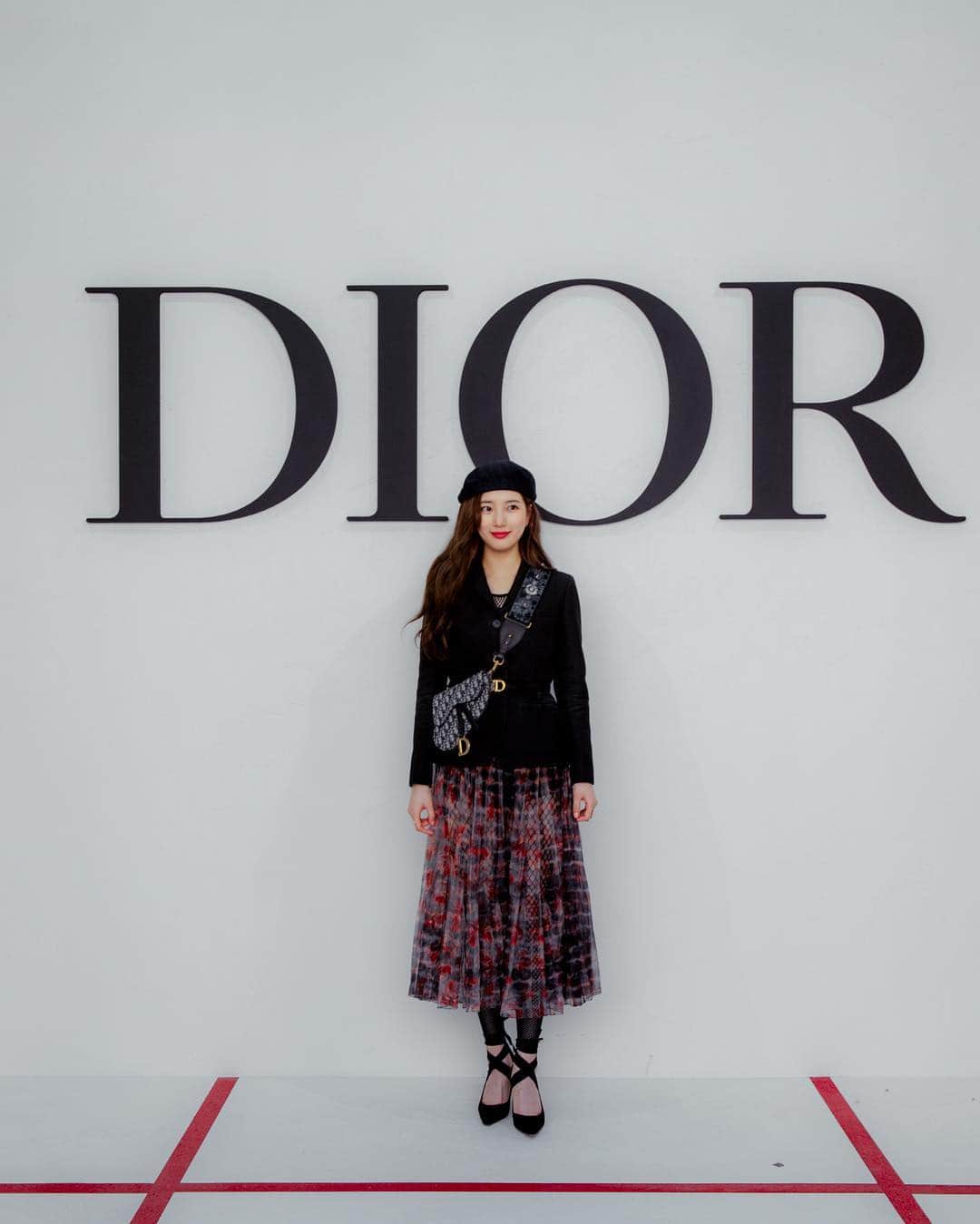 ペ・スジさんのインスタグラム写真 - (ペ・スジInstagram)「#DiorAW19 #MariaGraziaChiuri @Dior」2月27日 15時38分 - skuukzky