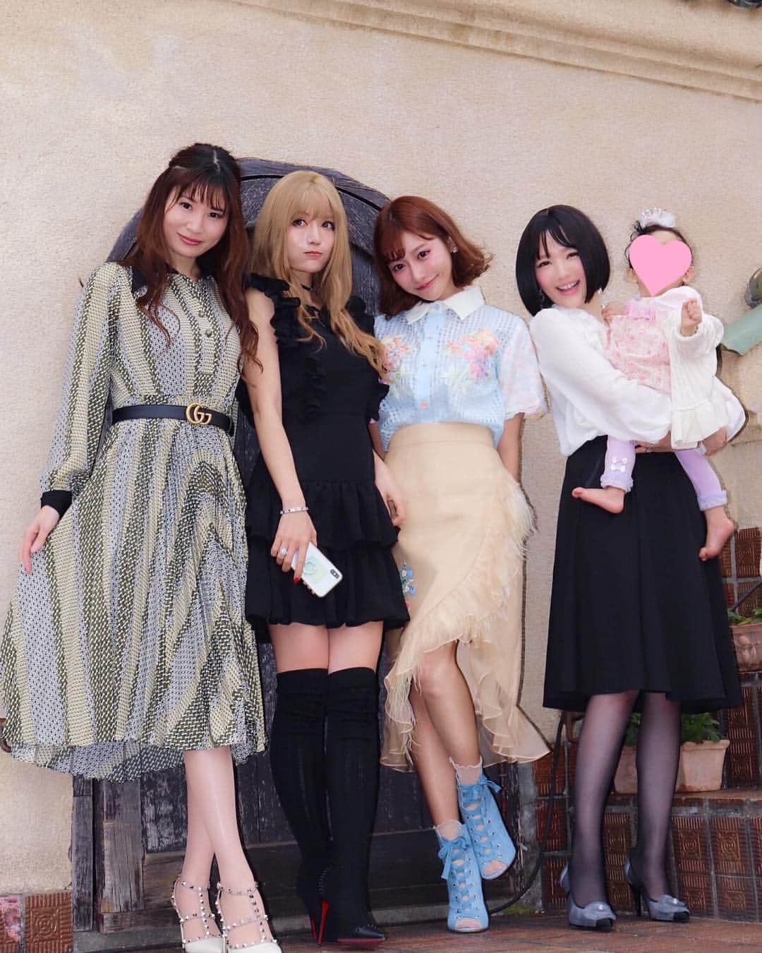 明日花キララのインスタグラム：「. 女子5人で誕生日ランチ🎂🌷 今年もお祝いできた🥂❤︎」