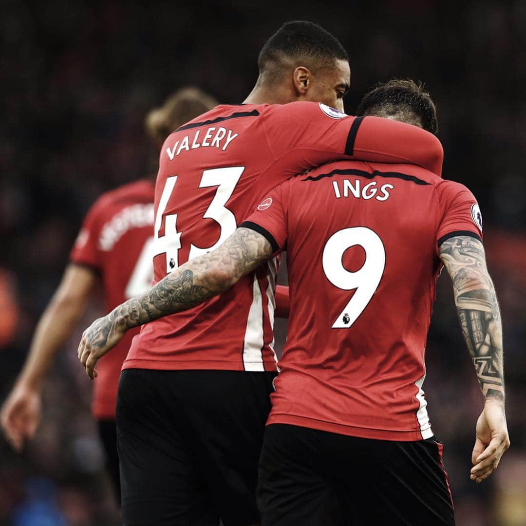 サウサンプトンFCさんのインスタグラム写真 - (サウサンプトンFCInstagram)「⚡️” Players like @yan.valery are the present and future of #SaintsFC: he embodies precisely the philosophy of Southampton as he is young, brave and believes in himself.” ⚡️」3月15日 4時02分 - southamptonfc