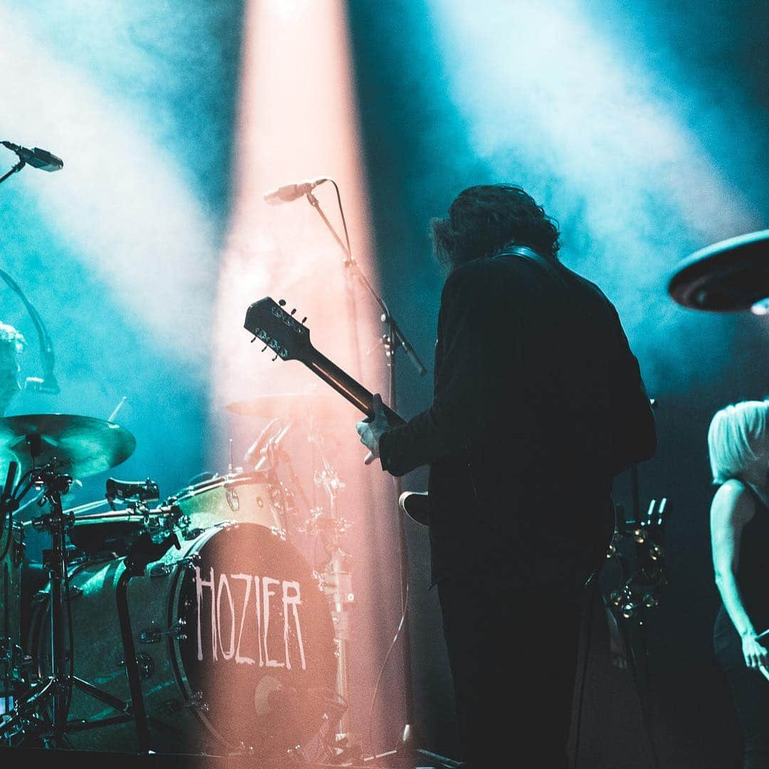 ホージアさんのインスタグラム写真 - (ホージアInstagram)「Baltimore thank you for an incredible night. 📸 @austinroa #WastelandBabyTour」3月15日 2時44分 - hozier