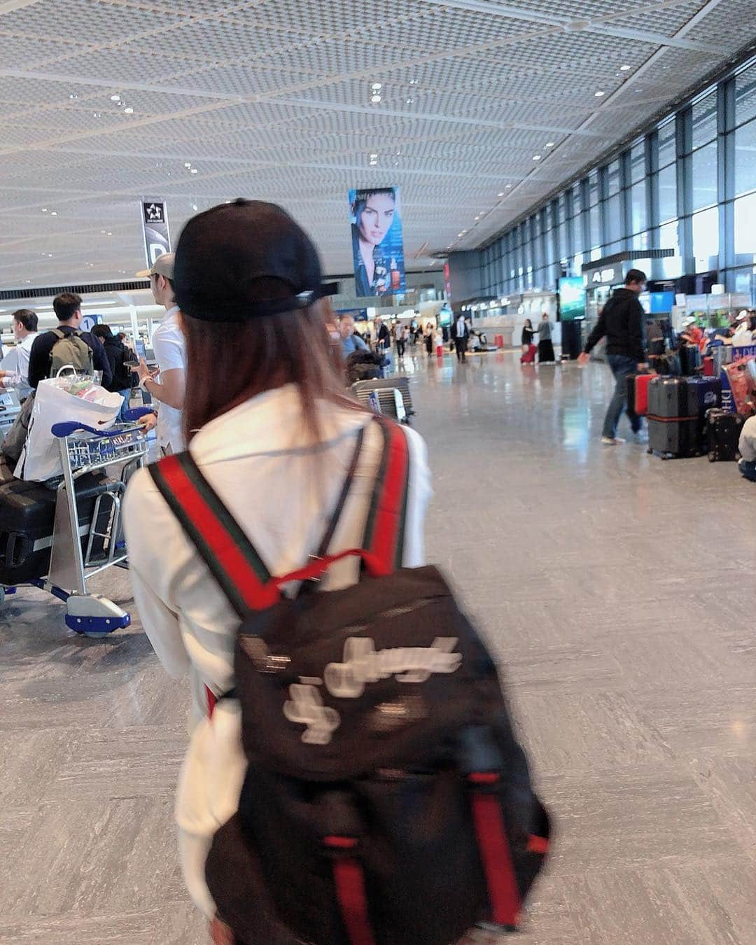 川崎希さんのインスタグラム写真 - (川崎希Instagram)「ただいま🇯🇵 #naritaairport」3月15日 2時59分 - kawasakinozomi