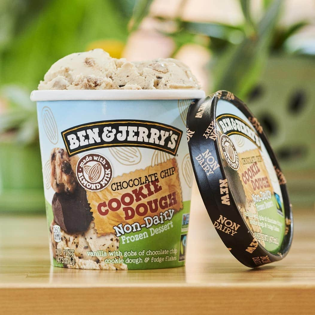 Ben & Jerry'sさんのインスタグラム写真 - (Ben & Jerry'sInstagram)「You can never have too many Non-Dairy flavors, right? Tell us which one we should make next at the link in our bio!」3月15日 3時18分 - benandjerrys