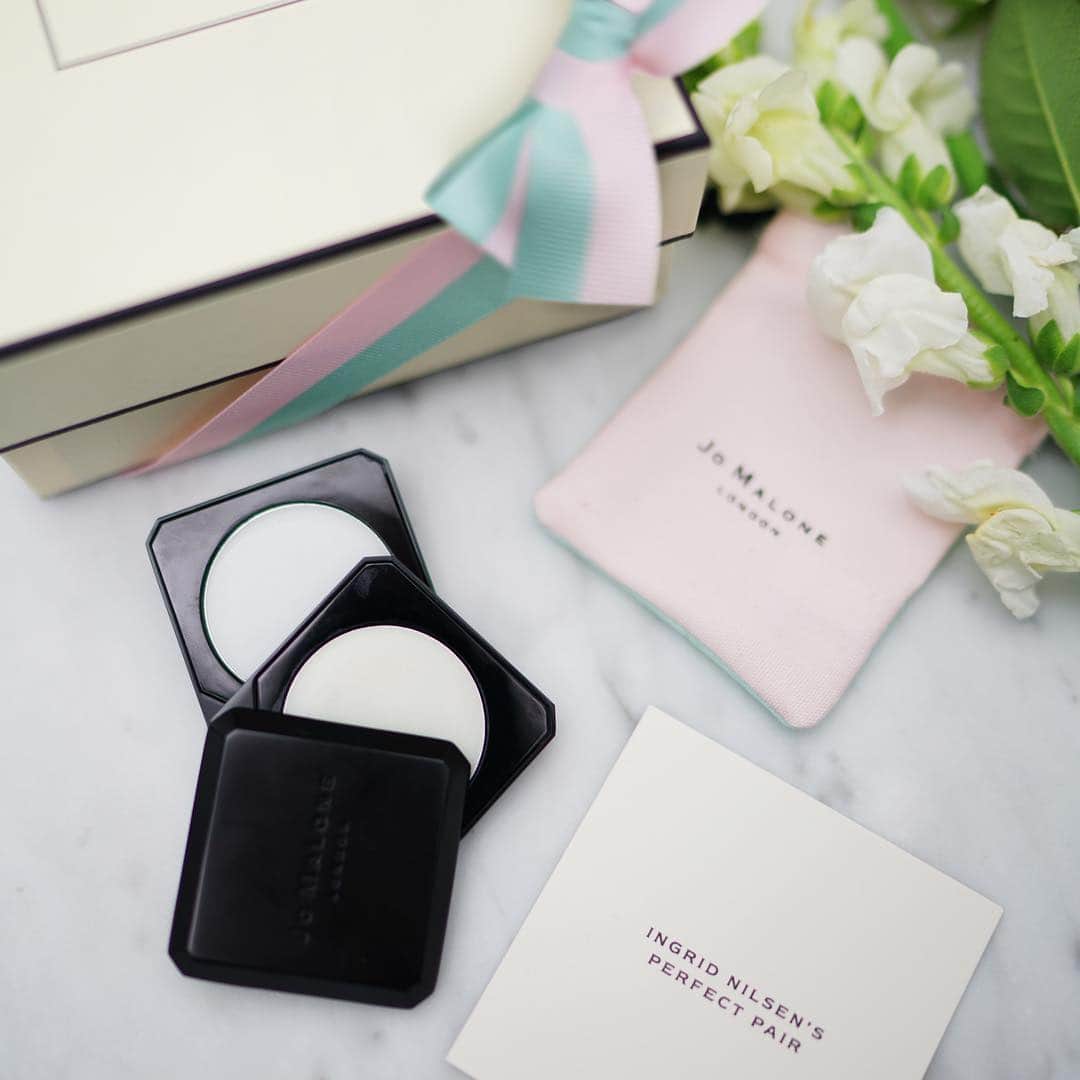 Jo Malone Londonさんのインスタグラム写真 - (Jo Malone LondonInstagram)「Beauty expert @ingridnilsen pairs the windswept scent of Wood Sage & Sea Salt with flirtatious Peony & Blush Suede, captured in our new solid scents. What’s your perfect pair? #TailorYourScent」3月15日 3時27分 - jomalonelondon