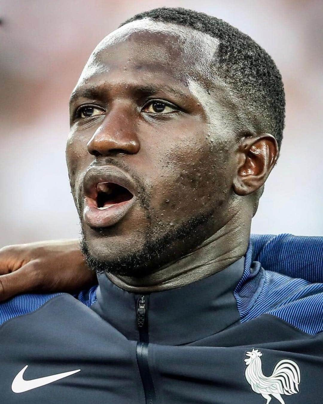 ムサ・シソコさんのインスタグラム写真 - (ムサ・シソコInstagram)「Toujours une fierté d'être appelé pour représenter mon pays ⭐⭐🇫🇷 #fiersdetrebleus #equipedefrance #MS17」3月15日 3時32分 - moussasissokoofficiel