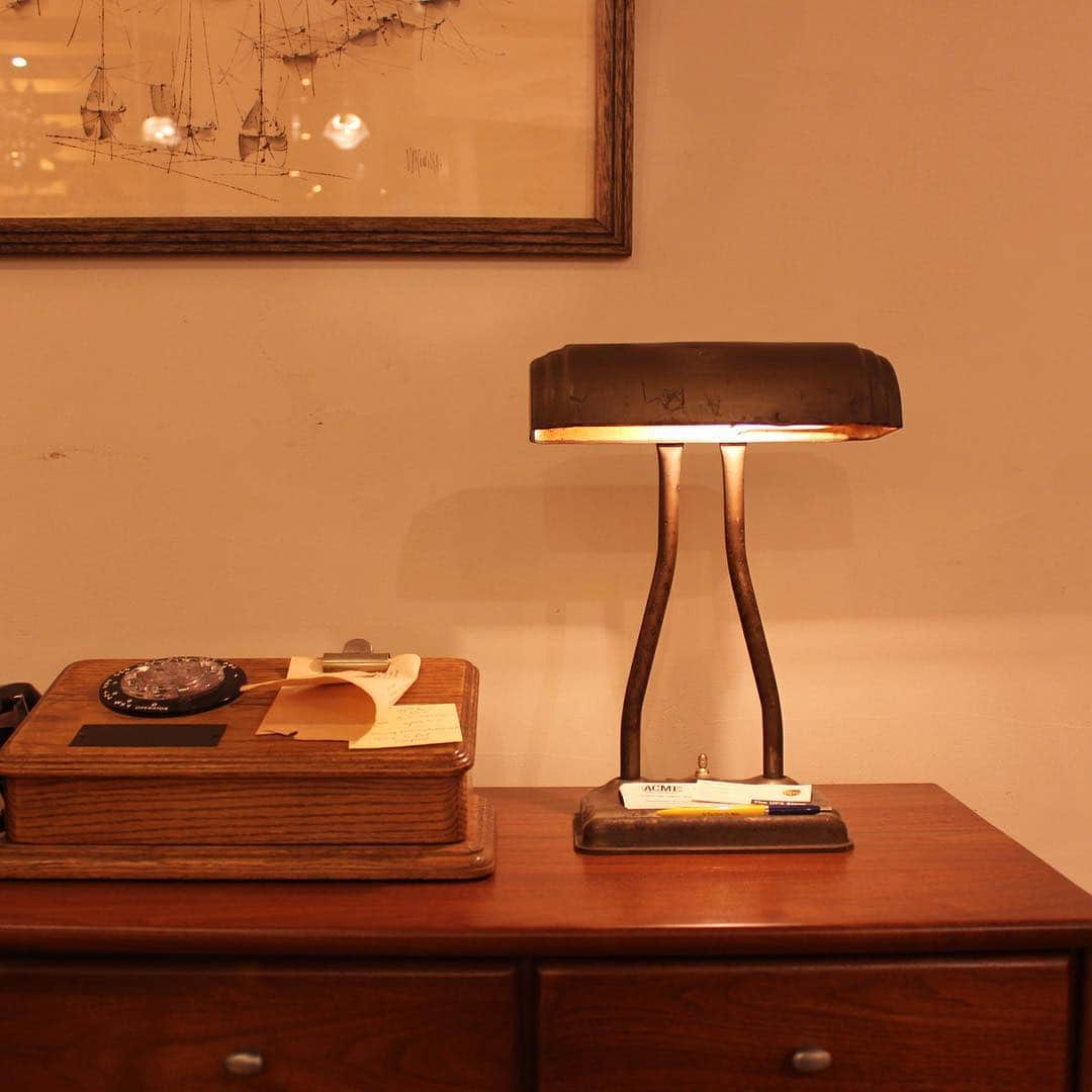 のインスタグラム：「Vintage デスクランプ DL5961  Contact:ACME Furniture MEGURO St. TEL 03-5720-1071  #acme_vintage」