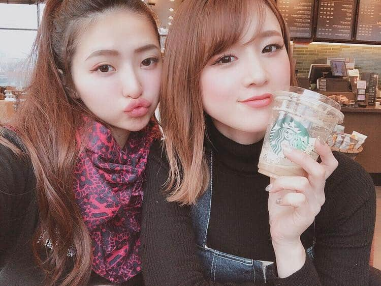 咲月美優さんのインスタグラム写真 - (咲月美優Instagram)「❤︎ . 美香と金沢・富山の旅🐾 . 旅の目的は、 もちろんお寿司🍣 今回も新鮮プリプリなお魚を たくさん堪能してきた🤤💓 金沢と富山のお寿司屋さんをはしごw . 足を伸ばしてでも通いたい、 素敵なお店です🍣✨ . フォトジェニックな場所にも行って 写真もたくさん撮れた📷✨ また別投稿でw . 富山にある、 世界一美しいスタバと言われた 環水公園のスタバでのselfie☕️ この日は天気が悪くて残念やったけど、 また天気がいい日に行きたいな🌞💕 . . #金沢 #金沢観光 #富山 #富山カフェ #環水公園 #女子旅 #セルフィー #休日 #ビジョビ #dayoff #selfie #japanesegirl #friends #smile #enjoy #photo #instadaily #instagood #instafood #followme .」3月14日 19時36分 - s.miyutyyy